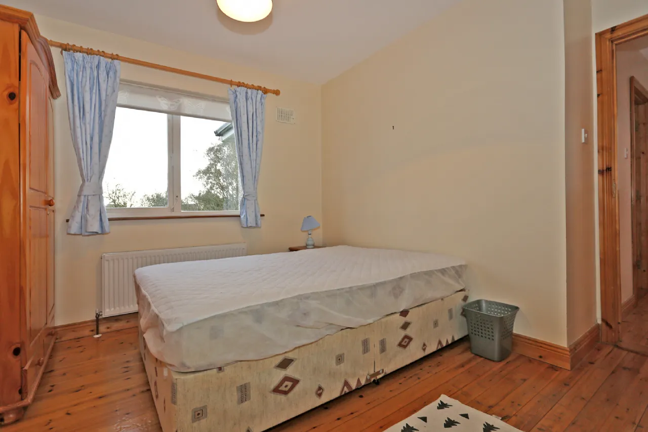 Photo of 27 Dun Aras, Shannon, Clare, V14DF22