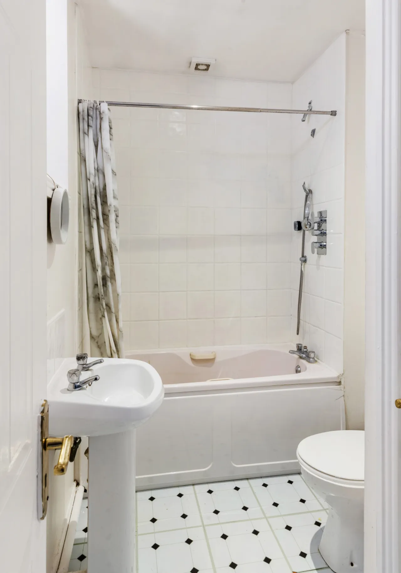 Photo of 10 Manorfields Dale, Clonee, Dublin 15, D15 N2T3