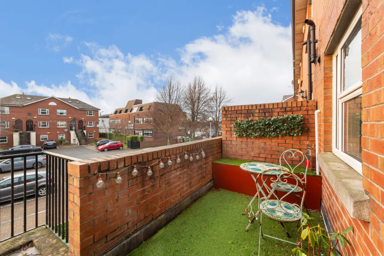 Photo of 15 Eaton Hall, Terenure Road North, Dublin 6W, D6W Y897