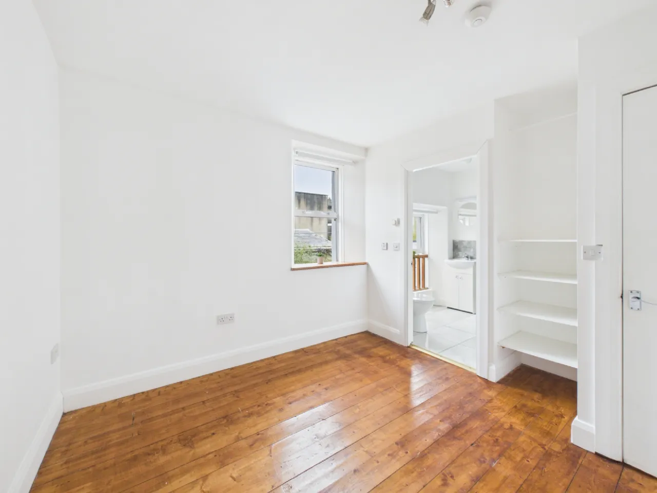 Photo of 34 Grattan Terrace, Francis St, Waterford, X91 W83H