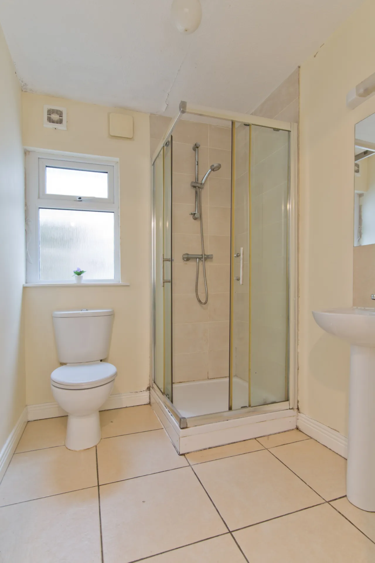 Photo of 11 Ennis Grove, Londonbridge Road, Sandymount, Dublin 4, D04 VH39