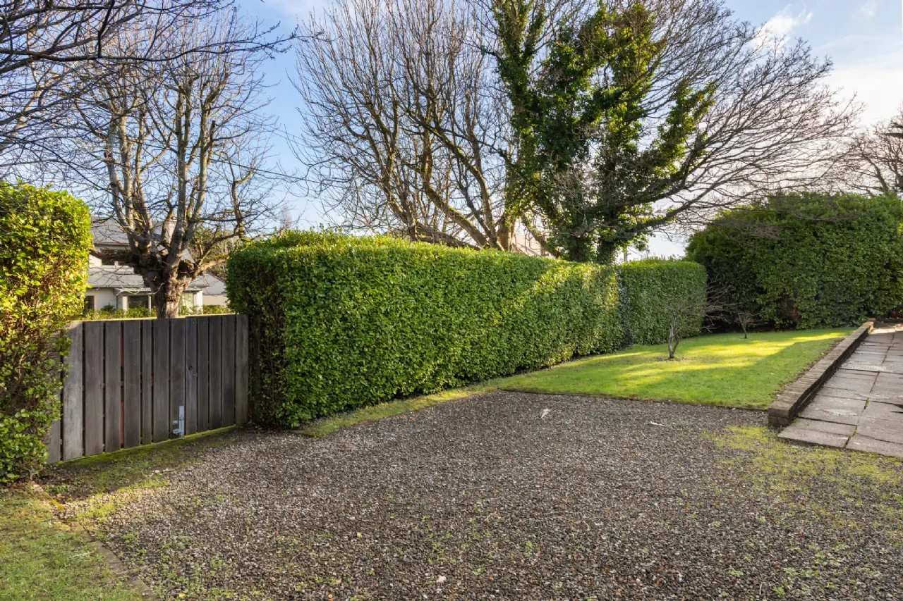 Photo of 20 Kilteragh Pines, Foxrock, Dublin 18, D18 T6P6