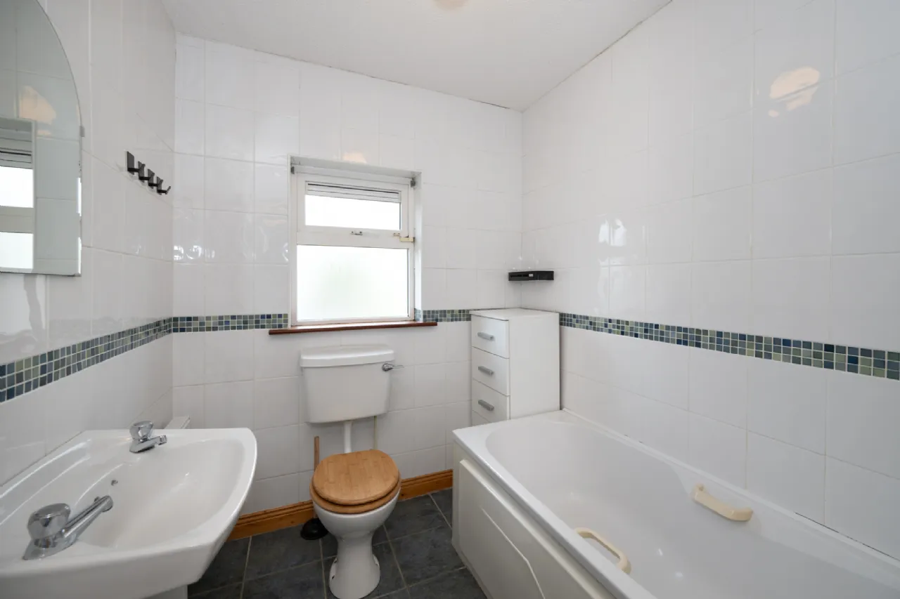 Photo of 40 The Sycamores, Classes Lake, Ovens, Co Cork, P31RY97