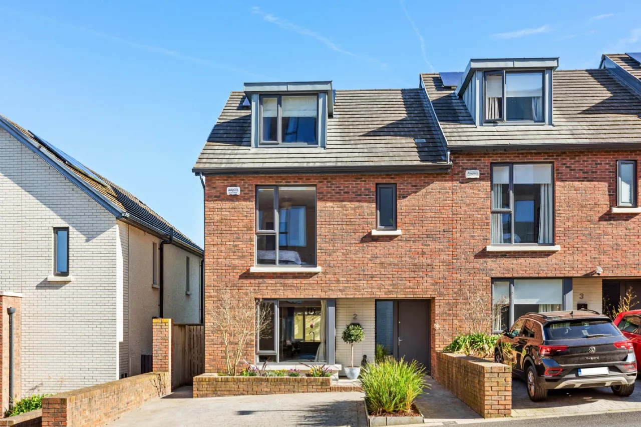 Photo of 2 Knockrabo Court, Goatstown Road, Goatstown, Dublin 14, D14 X2E1