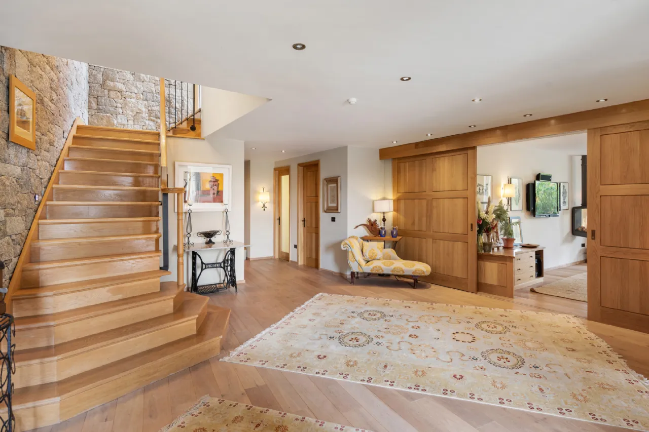 Photo of Granum, 21 Killiney Heath, Killiney, Co Dublin, A96D5Y3