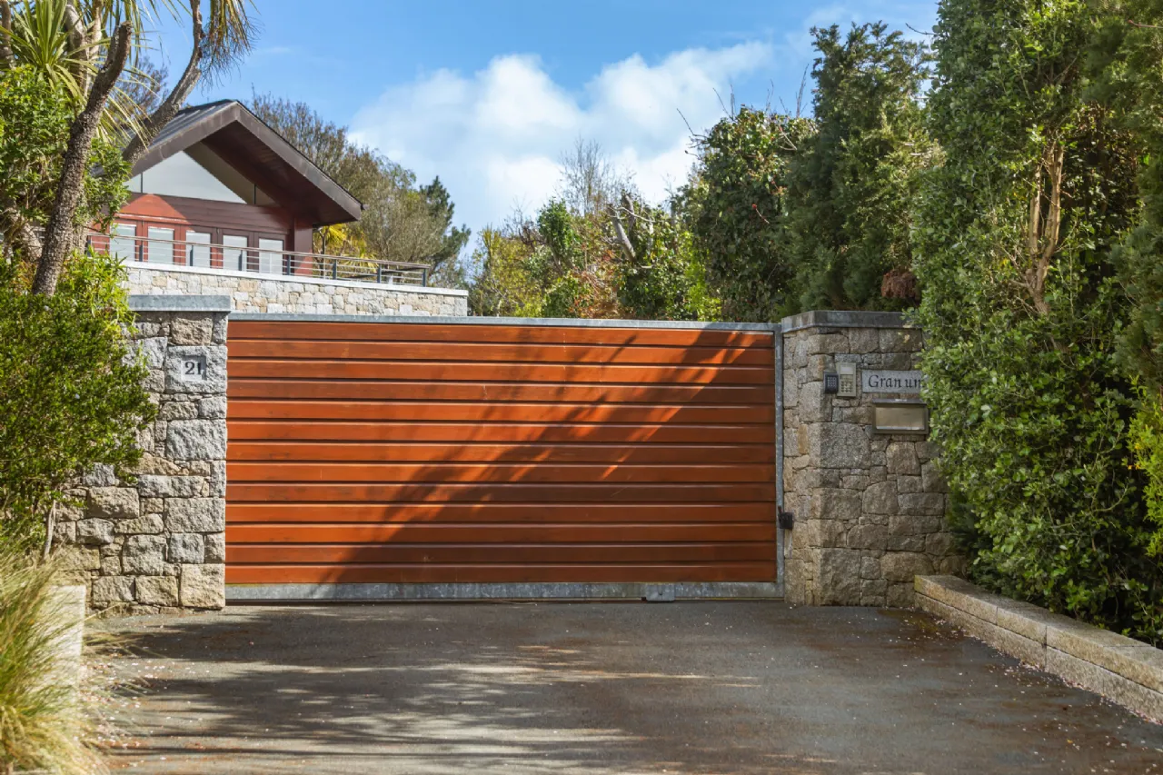 Photo of Granum, 21 Killiney Heath, Killiney, Co Dublin, A96D5Y3