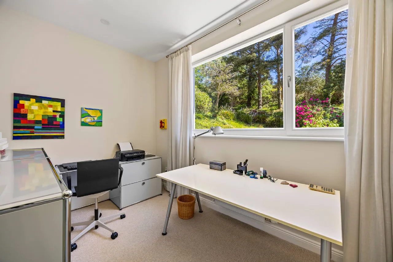 Photo of Vale Cove, Ardnaturrish Beg, Glengarriff, Co. Cork, P75 Y500
