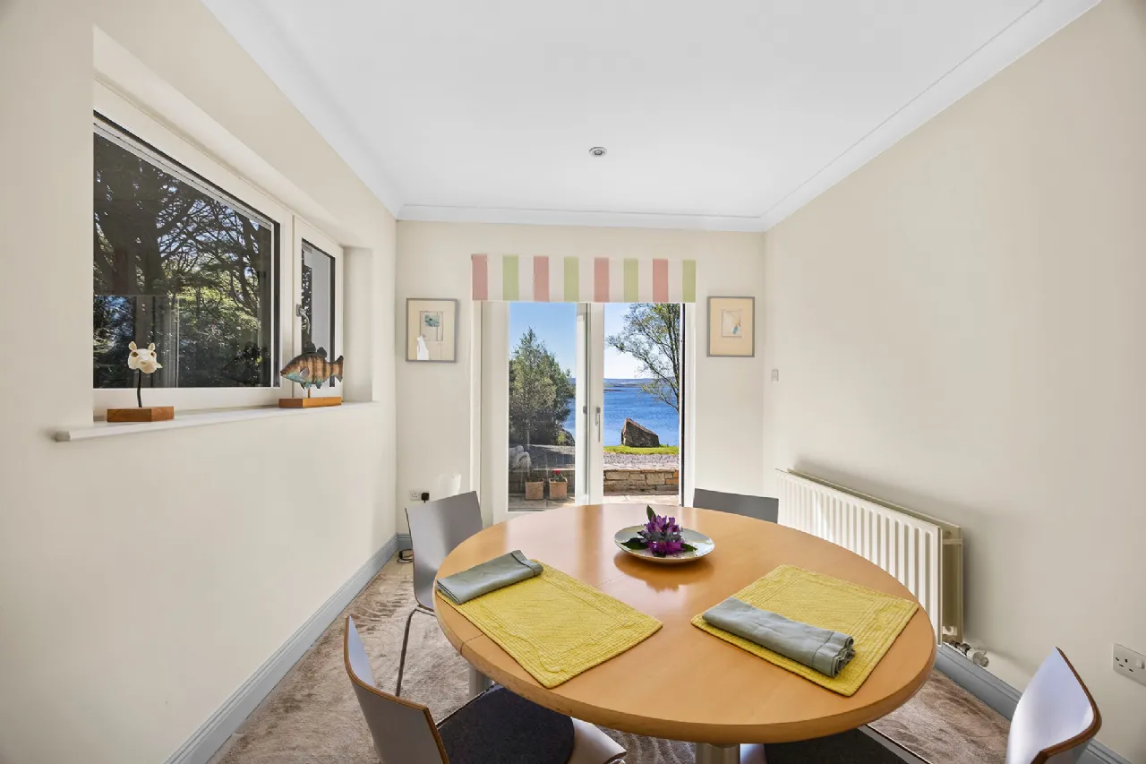Photo of Vale Cove, Ardnaturrish Beg, Glengarriff, Co. Cork, P75 Y500