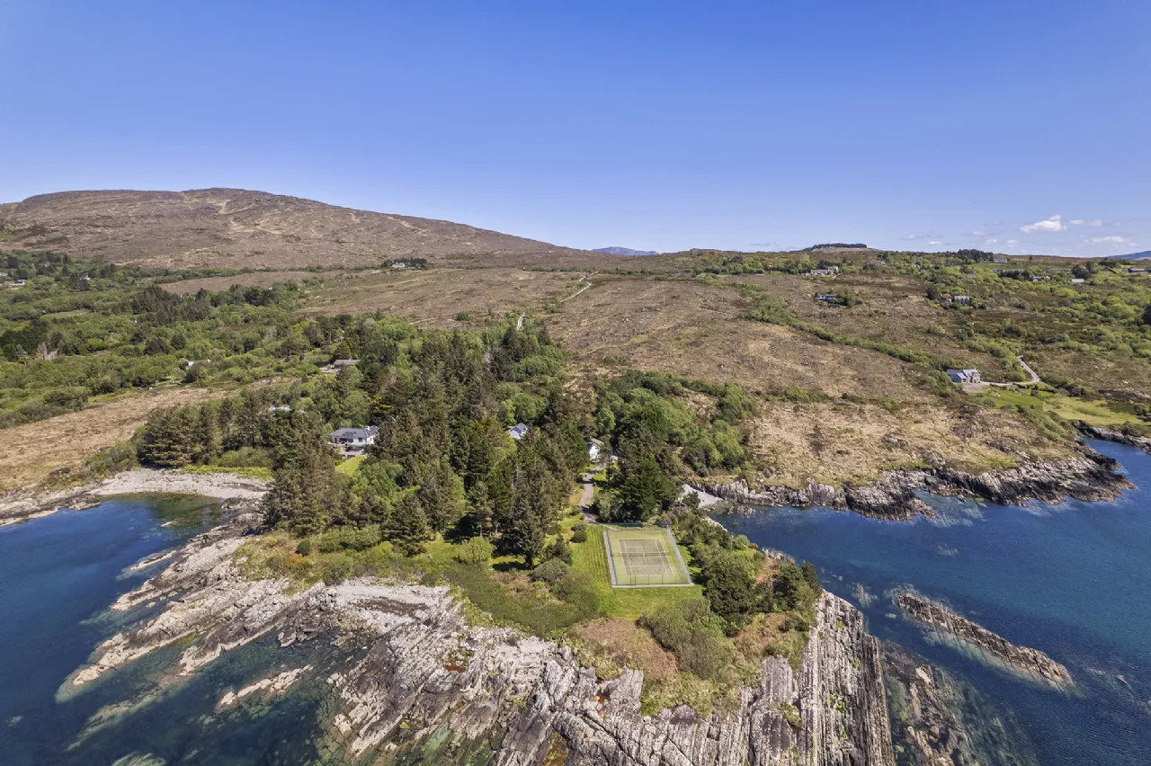Photo of Vale Cove, Ardnaturrish Beg, Glengarriff, Co. Cork, P75 Y500