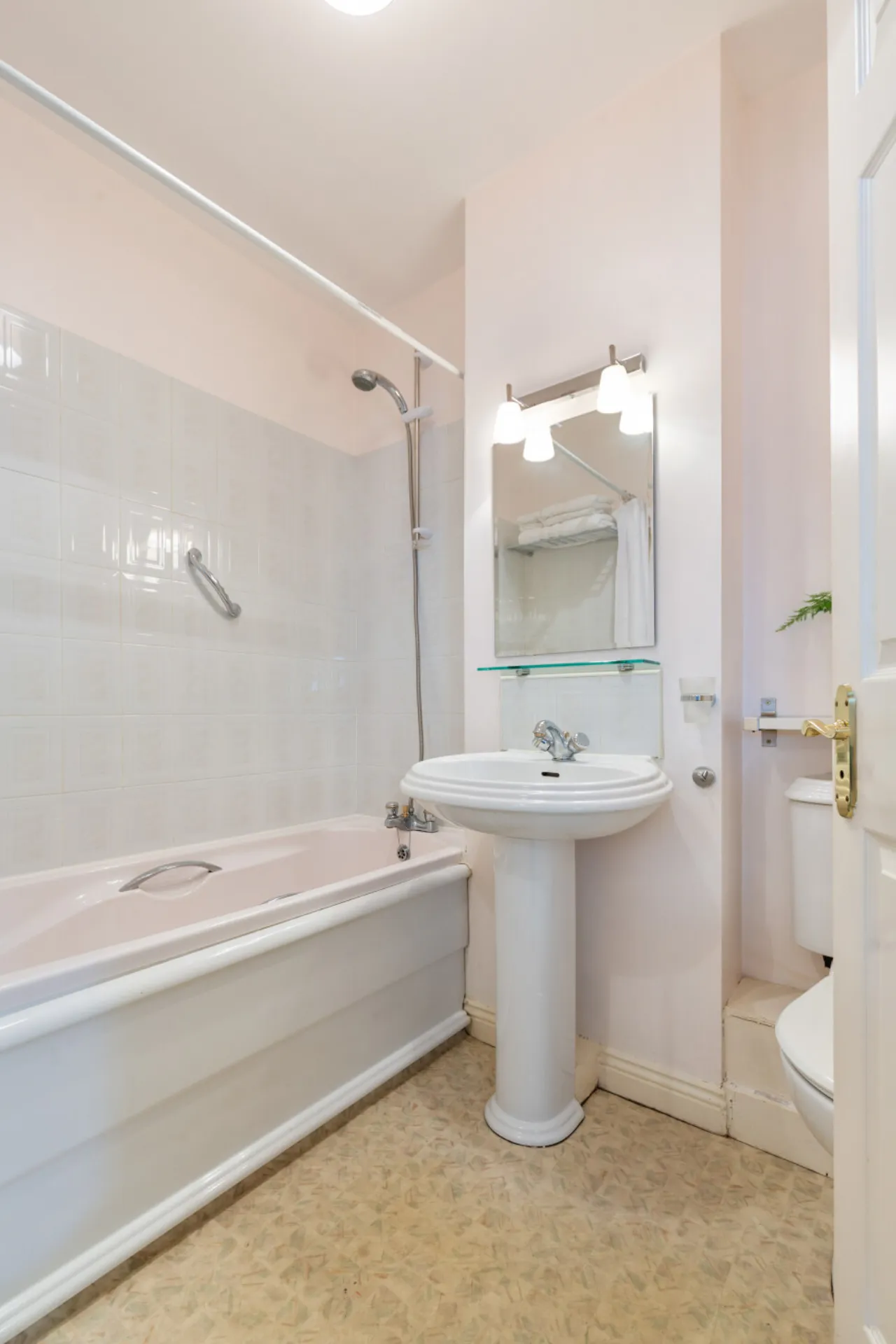 Photo of 12 Riverside, Milltown Road, Dublin 6, D06KW88