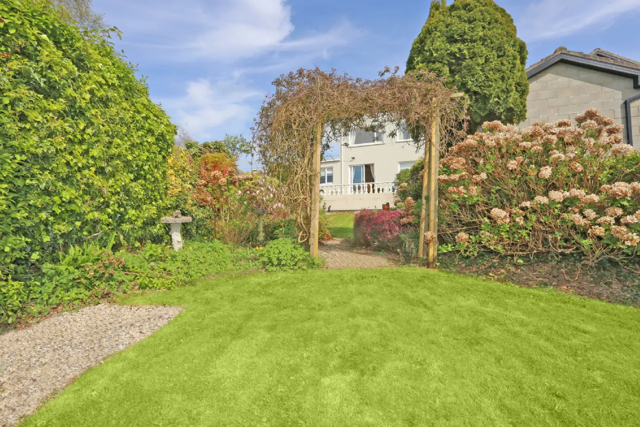 Photo of Ardnahinch, 1 Golf Links Road, Castletroy, Limerick, V94 WK0D