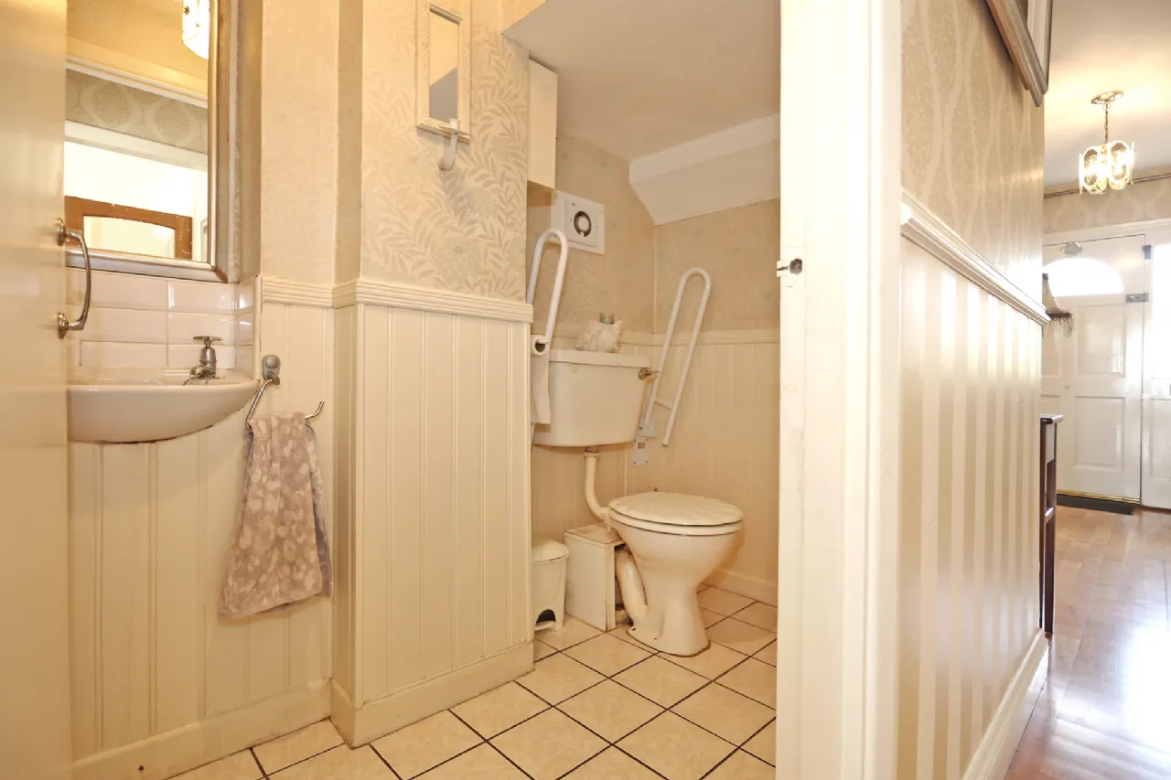 Photo of Ardnahinch, 1 Golf Links Road, Castletroy, Limerick, V94 WK0D