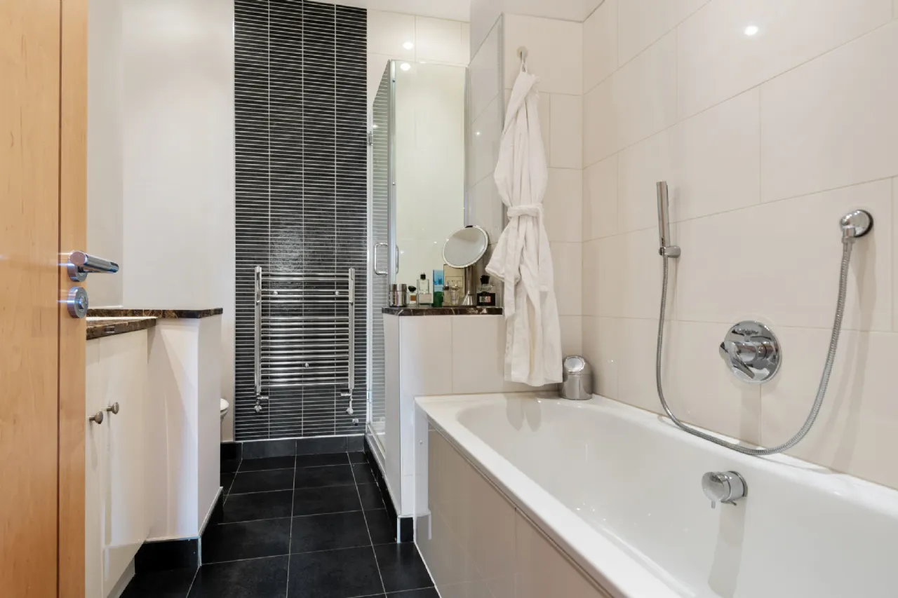 Photo of 32 Cairnbrook Avenue, Glenamuck Road, Carrickmines, Dublin 18, D18 HF86