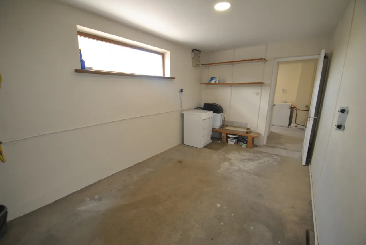 Photo of Birr Road, Roscrea, Co Tipperary, E53 A319