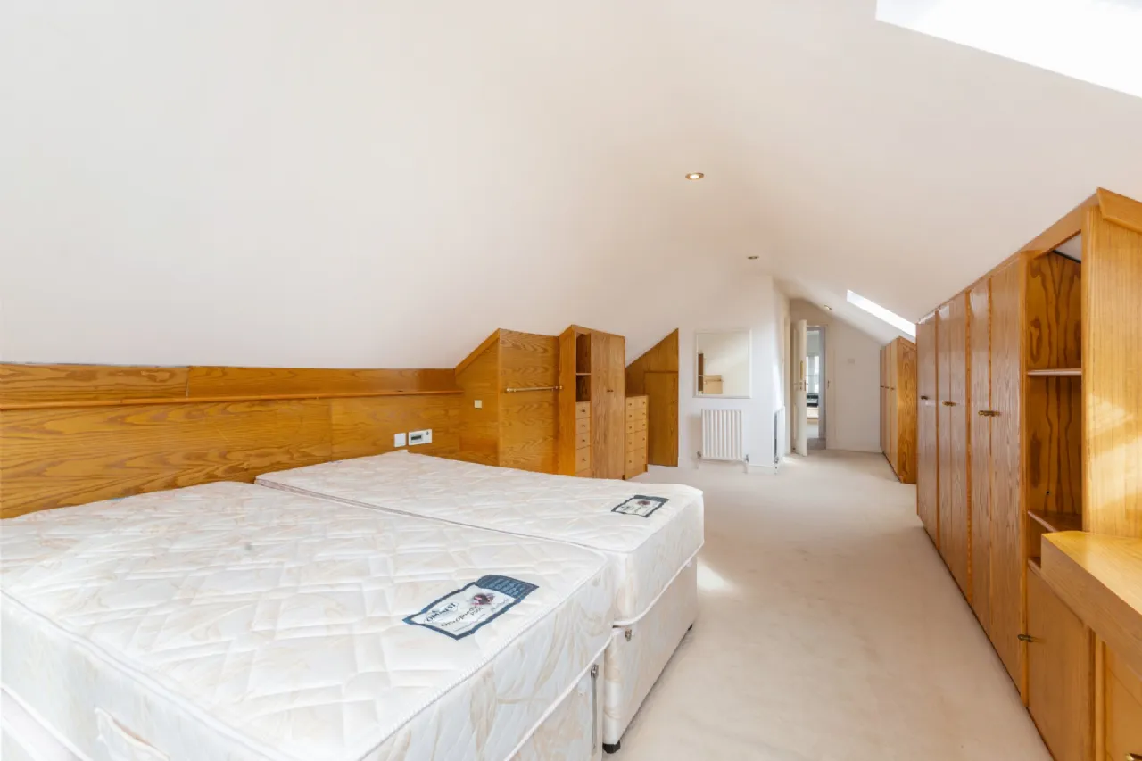 Photo of Bizville, 27 Hillside Drive, Rathfarnham, Dublin 14, D14 P7W3