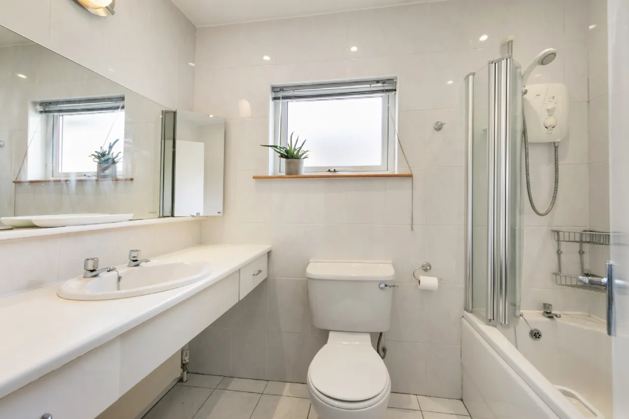 Photo of 2 Kerrymount Green, Foxrock, Dublin 18, D18 Y6N3