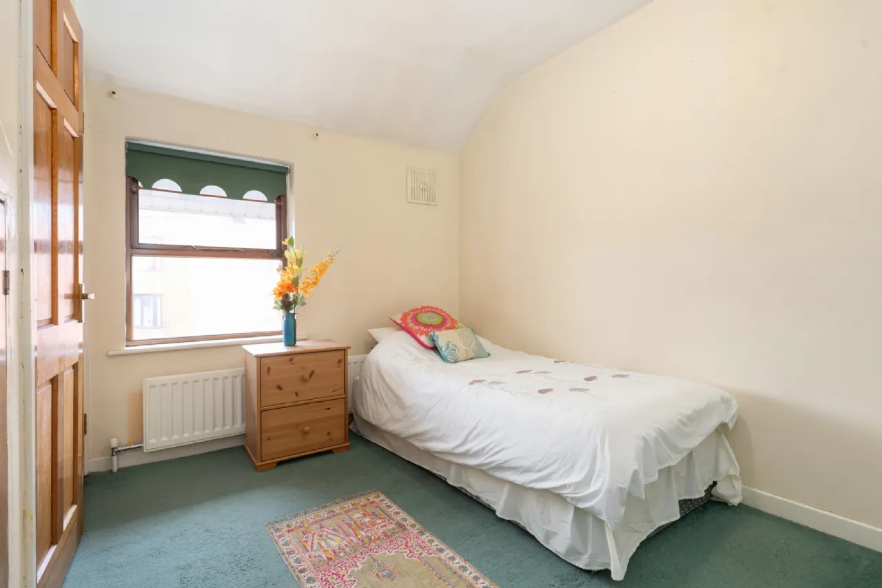 Photo of Beiginis, 14 Raglan Road, Ballsbridge, Dublin 4, D04 N5W0