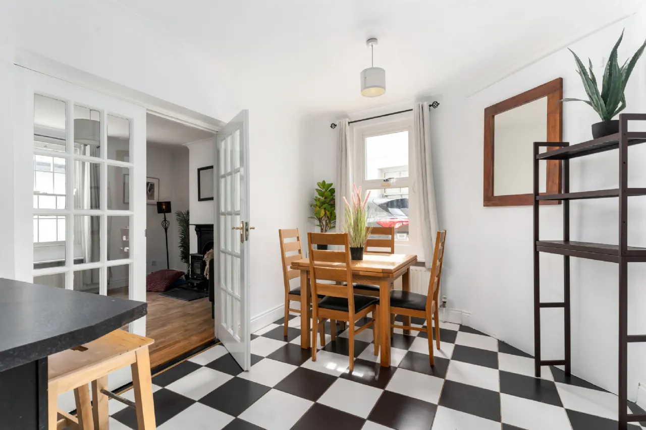 Photo of 15 Albert Court East, Grand Canal Street, Dublin 2, D02PR29