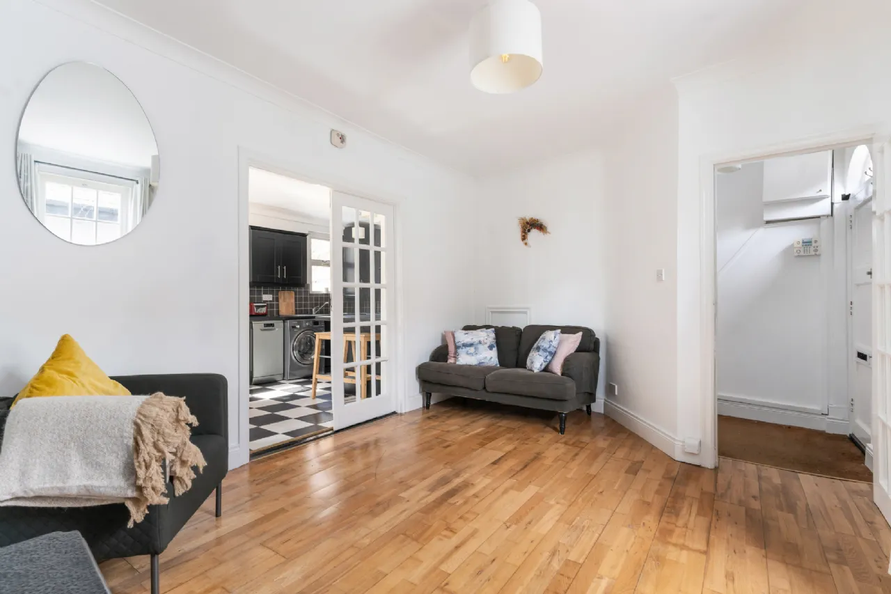 Photo of 15 Albert Court East, Off Grand Canal Street Lower, South City Centre, Dublin 2, D02PR29