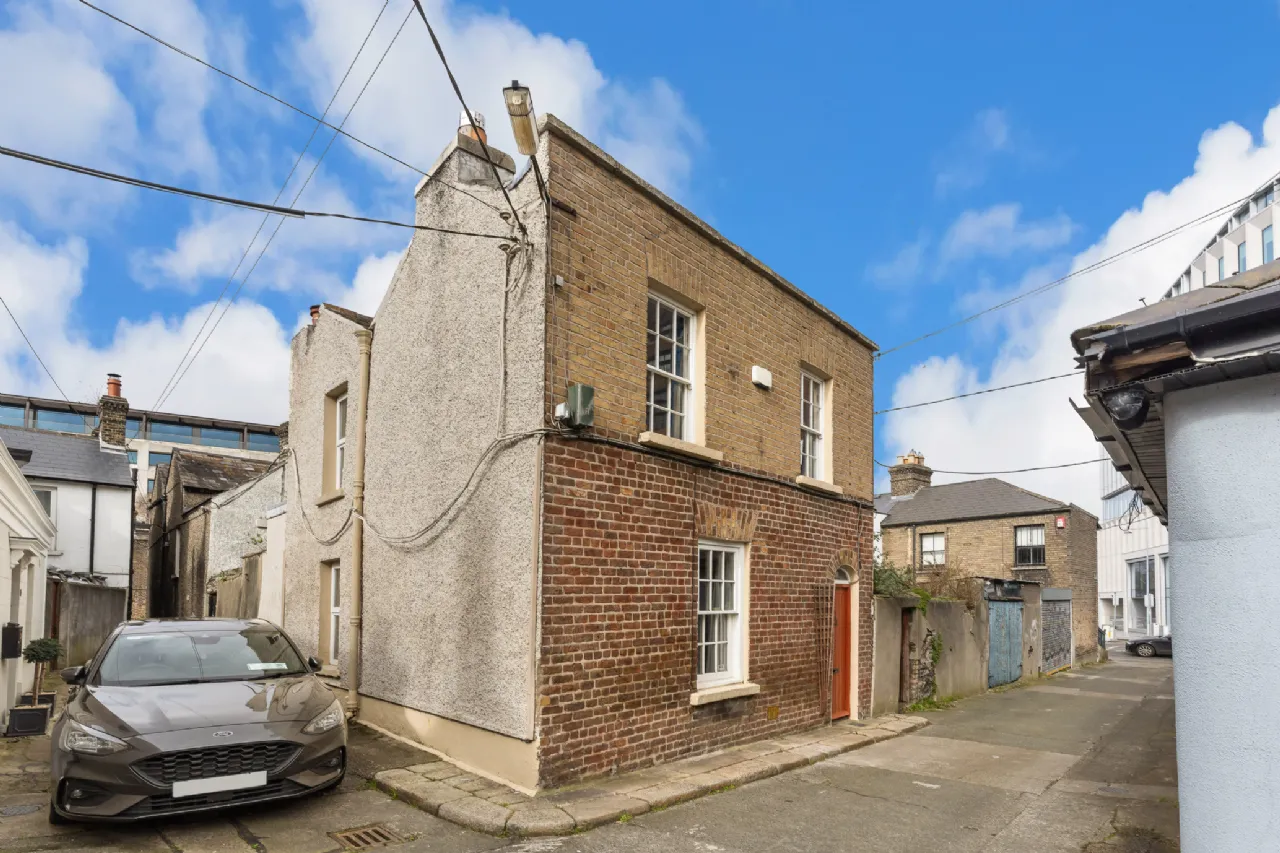 Photo of 15 Albert Court East, Grand Canal Street, Dublin 2, D02PR29