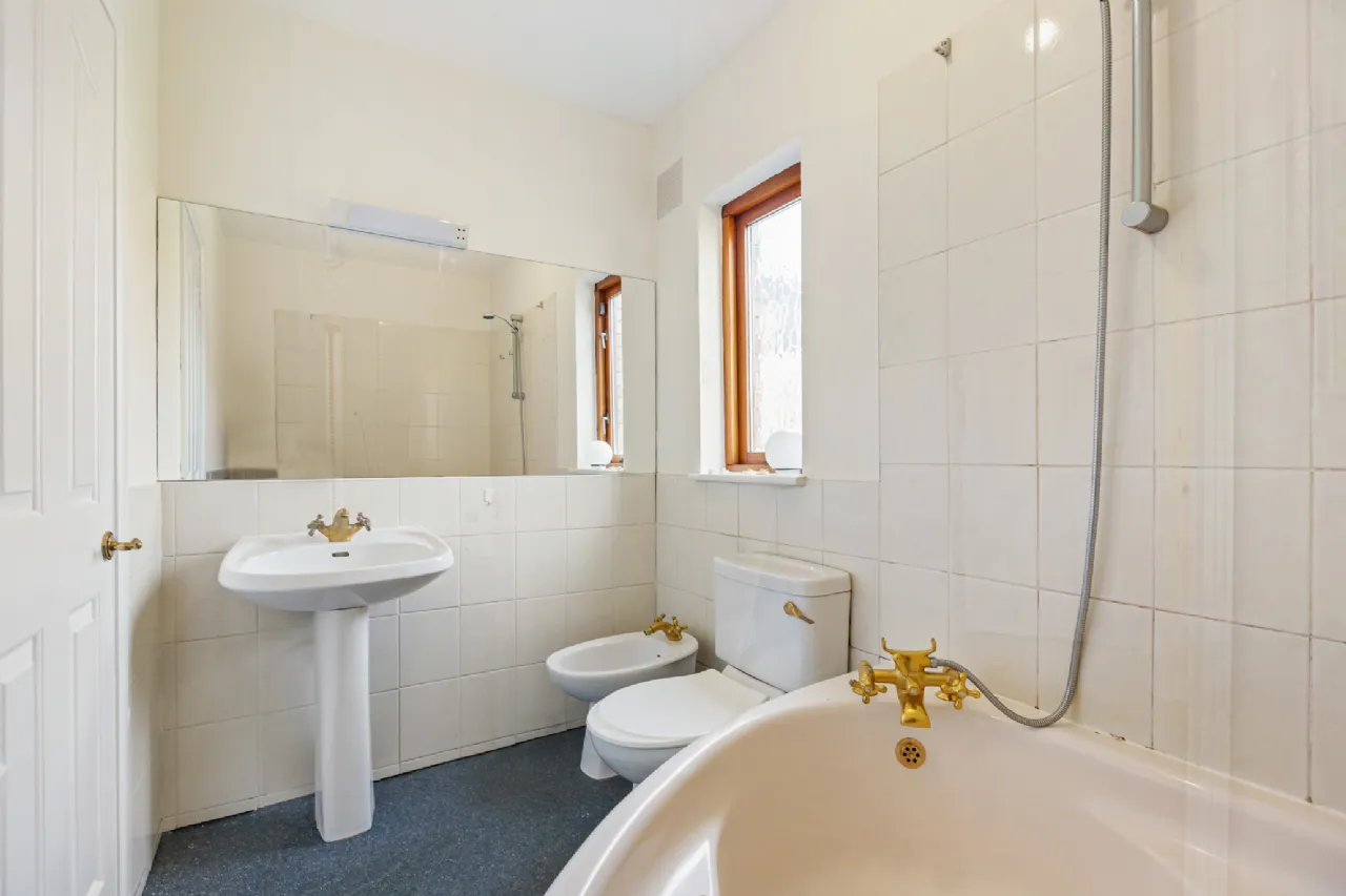 Photo of 39 Shrewsbury Park, Ballsbridge, Dublin 4, D04 N2N7