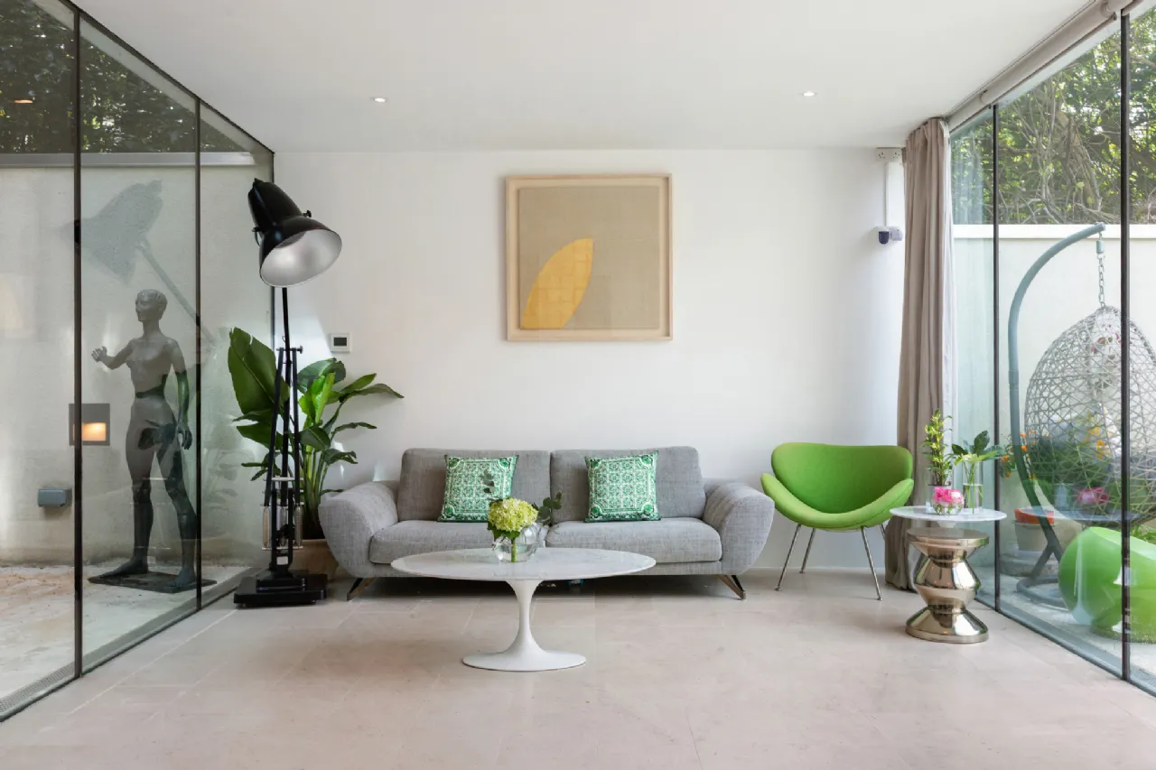 Photo of 44 Raglan Lane, Ballsbridge, Dublin 4, D04 Y7Y3