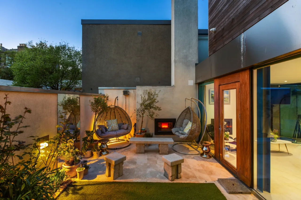 Photo of 44 Raglan Lane, Ballsbridge, Dublin 4, D04 Y7Y3