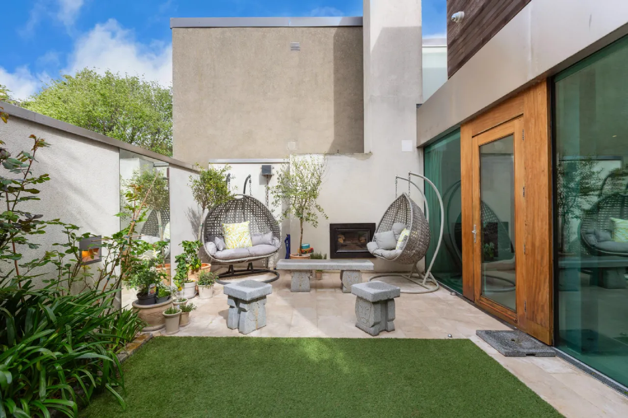 Photo of 44 Raglan Lane, Ballsbridge, Dublin 4, D04 Y7Y3