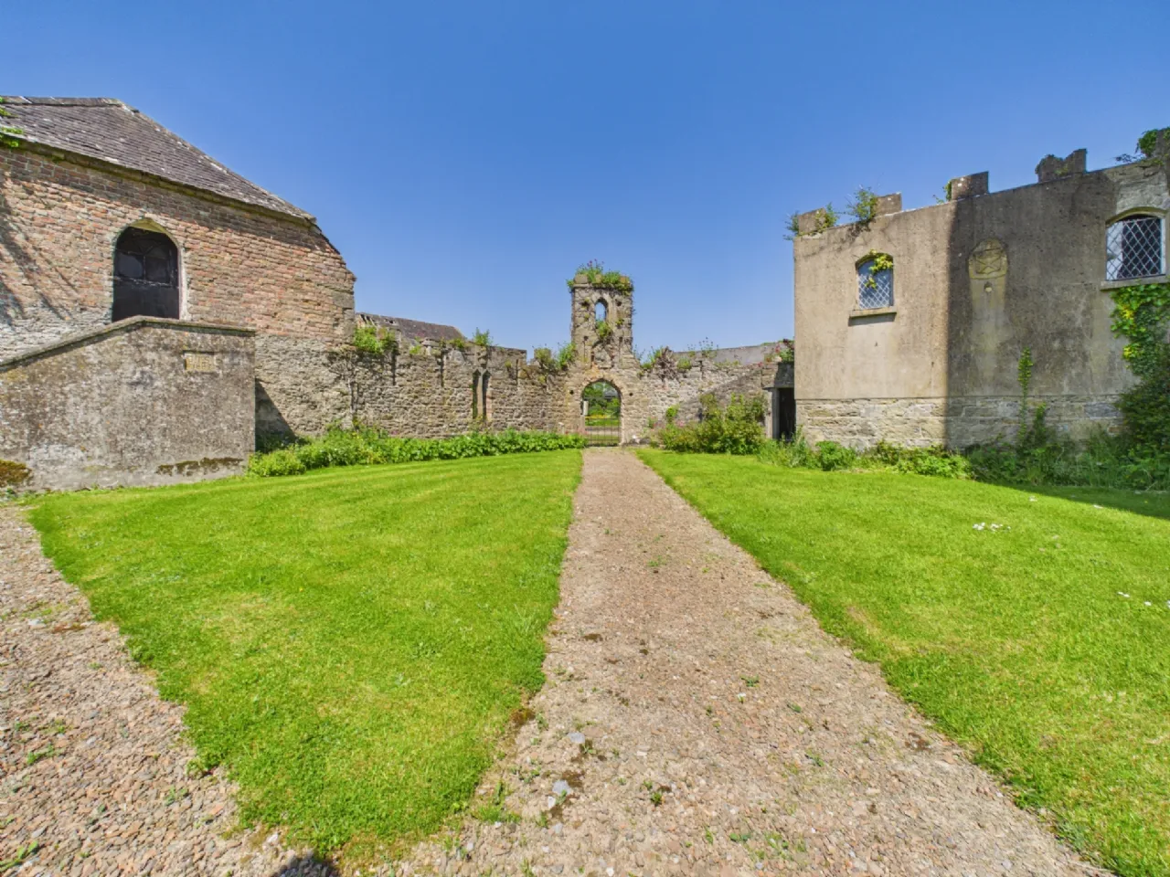 Photo of Emmel Castle, Emmel, Cloughjordan, Co. Tipperary