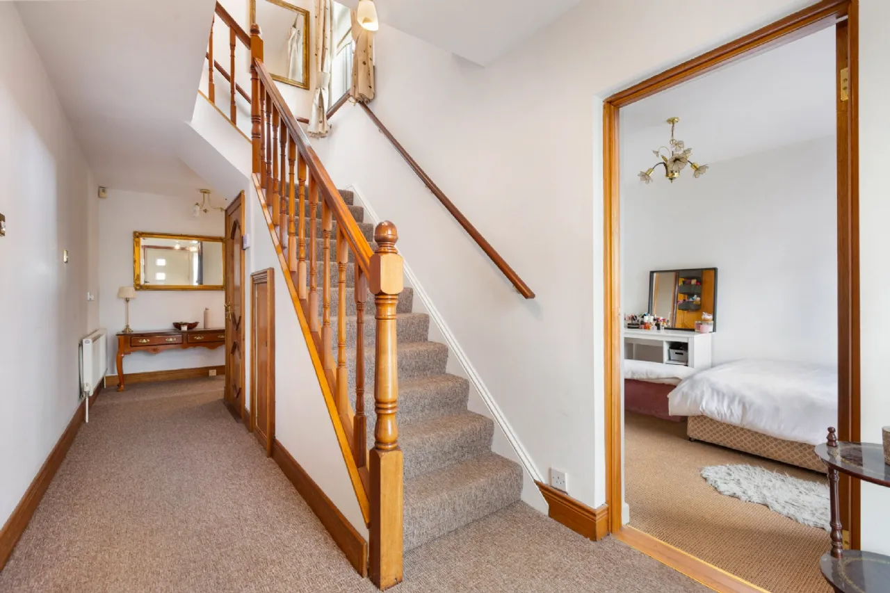 Photo of 33 Taney Avenue, Dundrum, Dublin 14, D14 R762