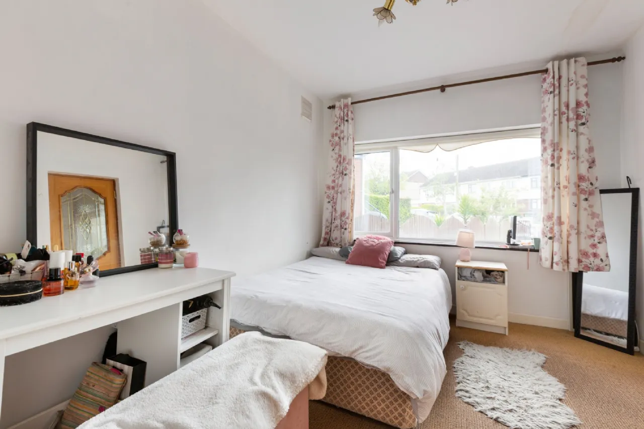 Photo of 33 Taney Avenue, Dundrum, Dublin 14, D14 R762