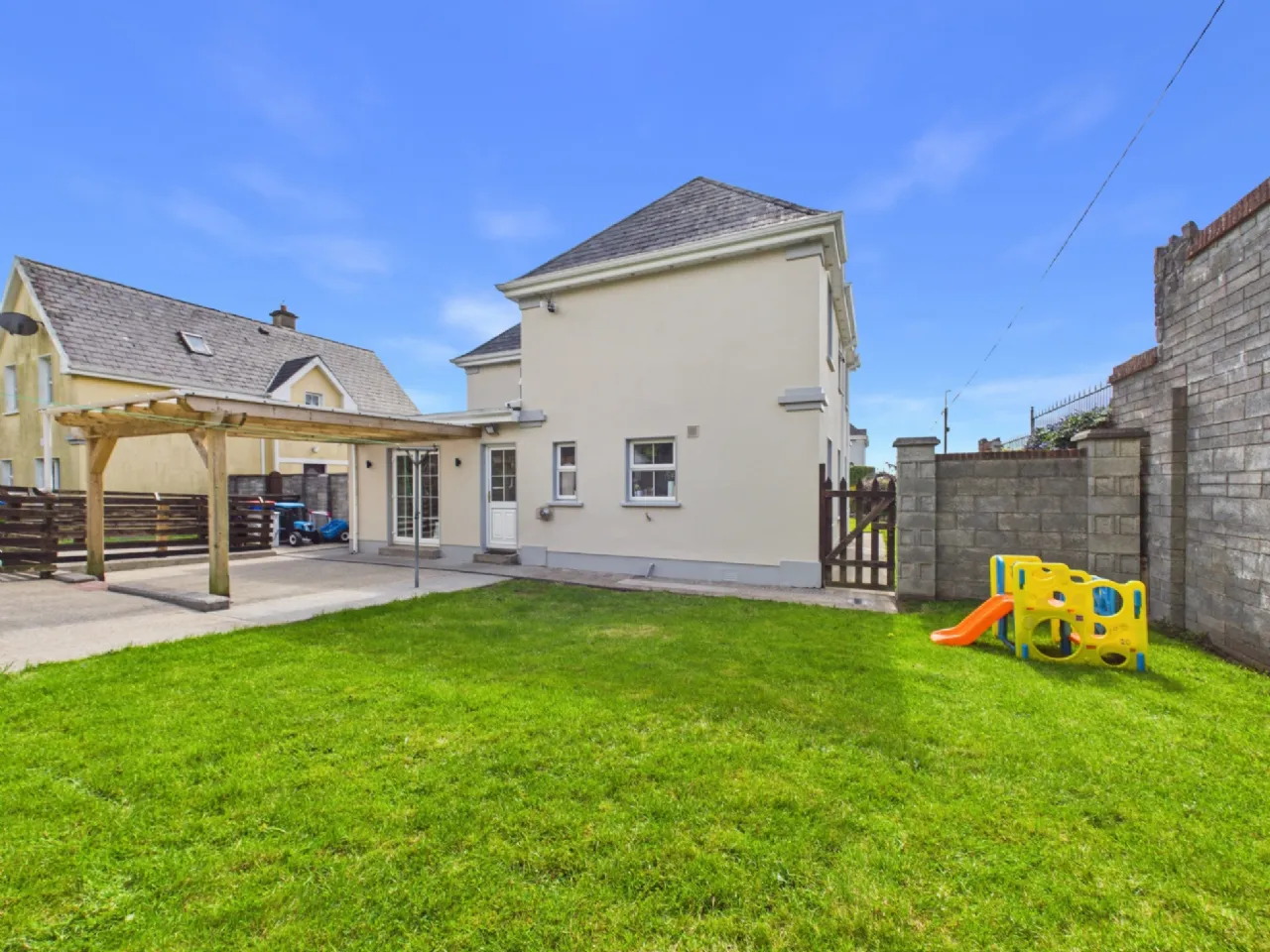 Photo of 1 Powerscourt, Tulla, Co Clare, V95 F409