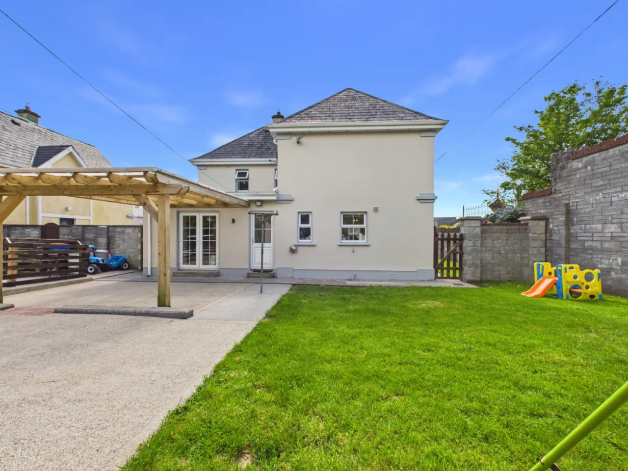 Photo of 1 Powerscourt, Tulla, Co Clare, V95 F409