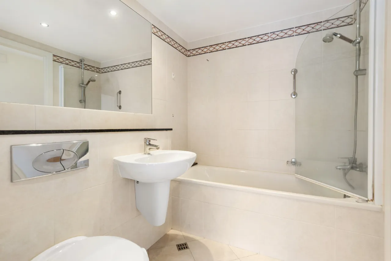 Photo of 191 The Links, Elm Park Green, Merrion Road, Dublin 4, DO4 TF43