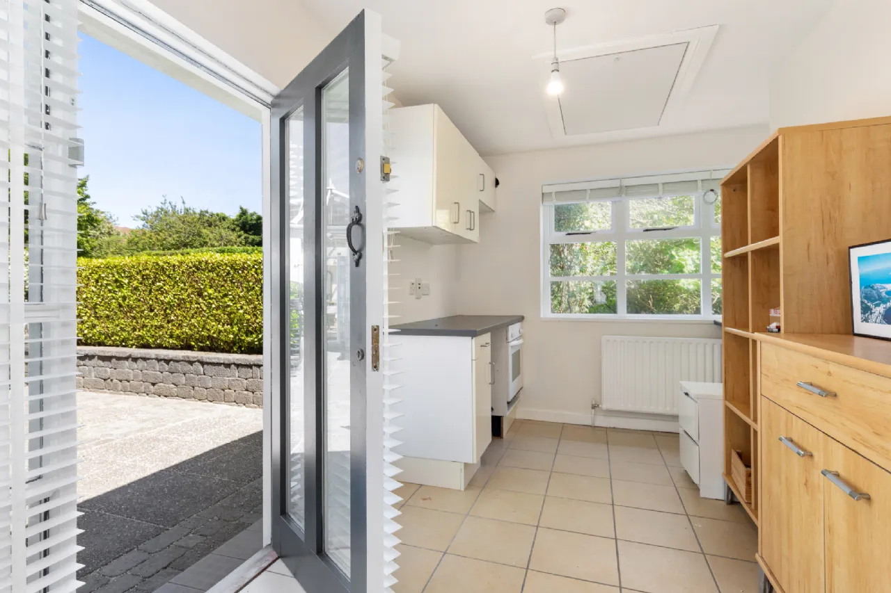 Photo of Stanmore, Stillorgan Rd, Foxrock, Dublin 18, D18 T9N4