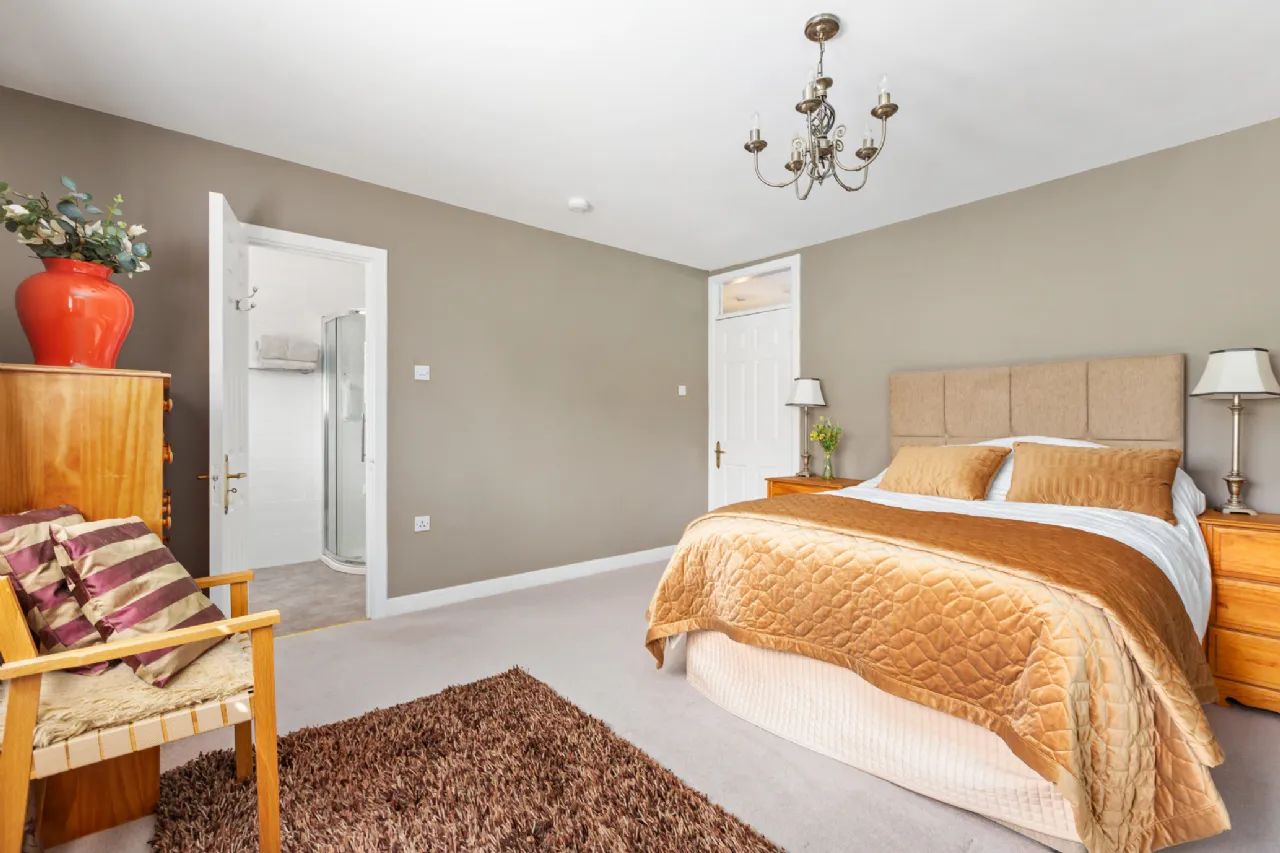 Photo of 13 Foxrock Crescent, Dublin 18, D18 E5C2