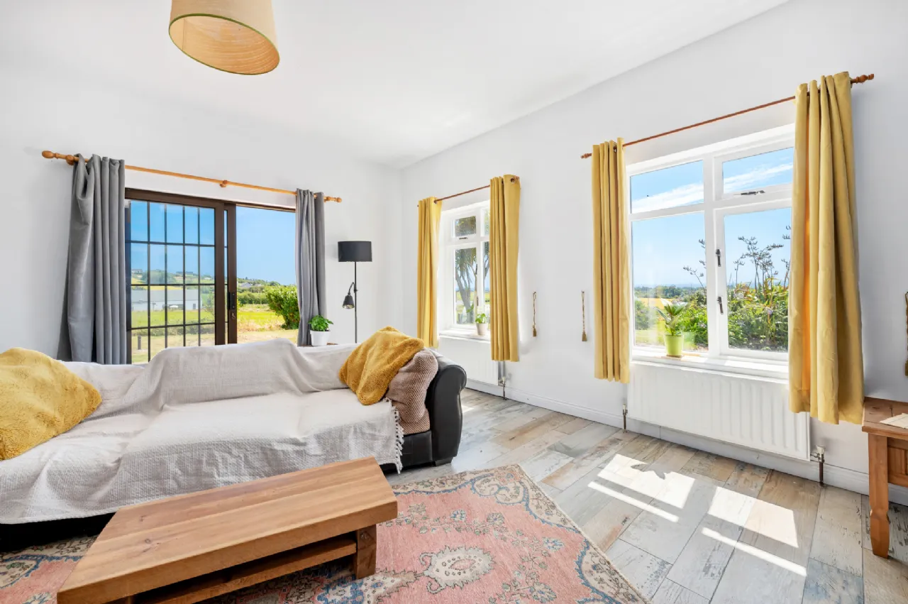 Photo of Ballyhimikin House, Garryvoe, Co. Cork, P25 FW18