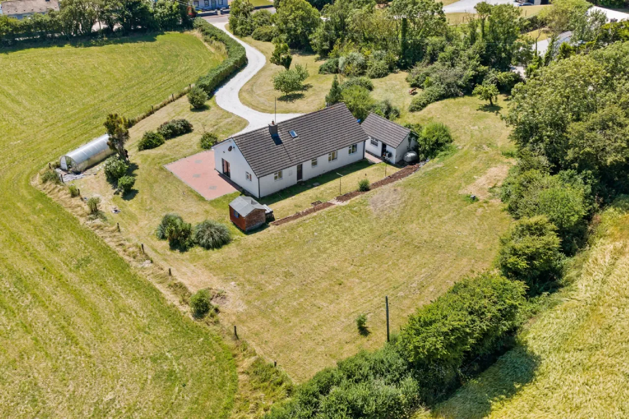 Photo of Ballyhimikin House, Garryvoe, Co. Cork, P25 FW18