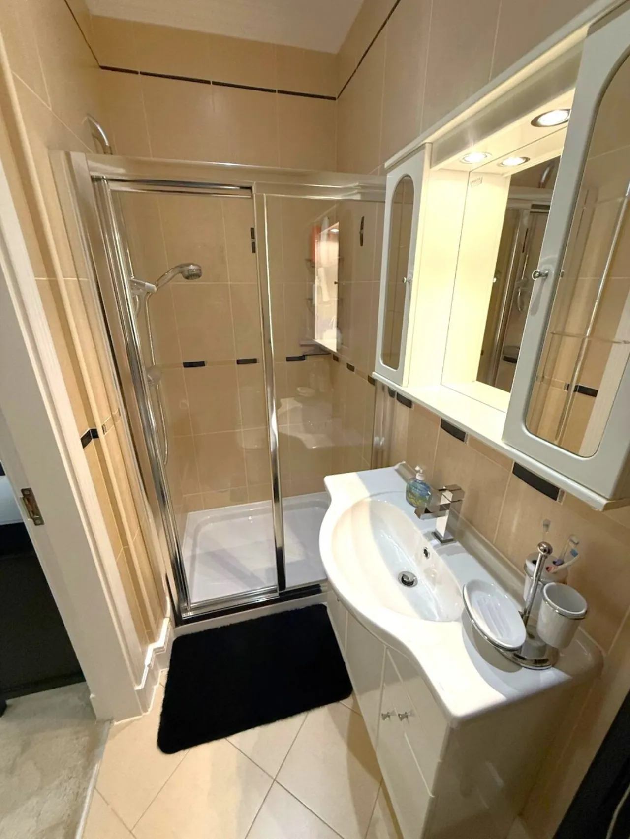 Photo of Rahoona, Lissagroom, Inishannon, Crossbarry, Co . Cork, T12 D2HV