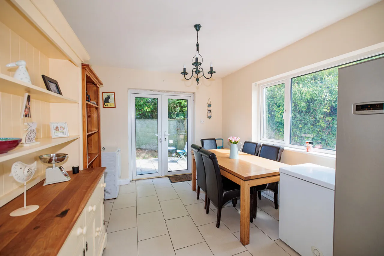 Photo of 1 Clarnwood, Freshford Road, Kilkenny, R95 HYW2