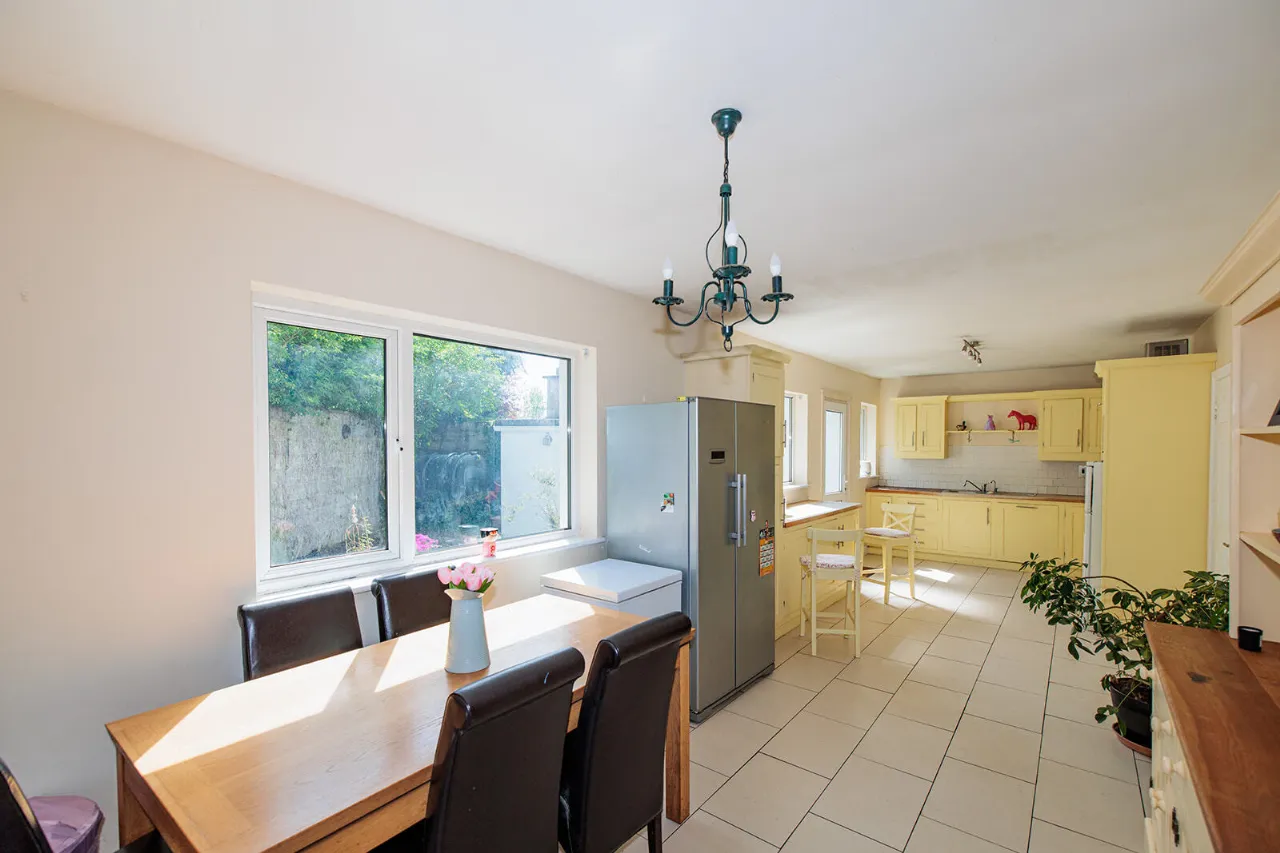 Photo of 1 Clarnwood, Freshford Road, Kilkenny, R95 HYW2