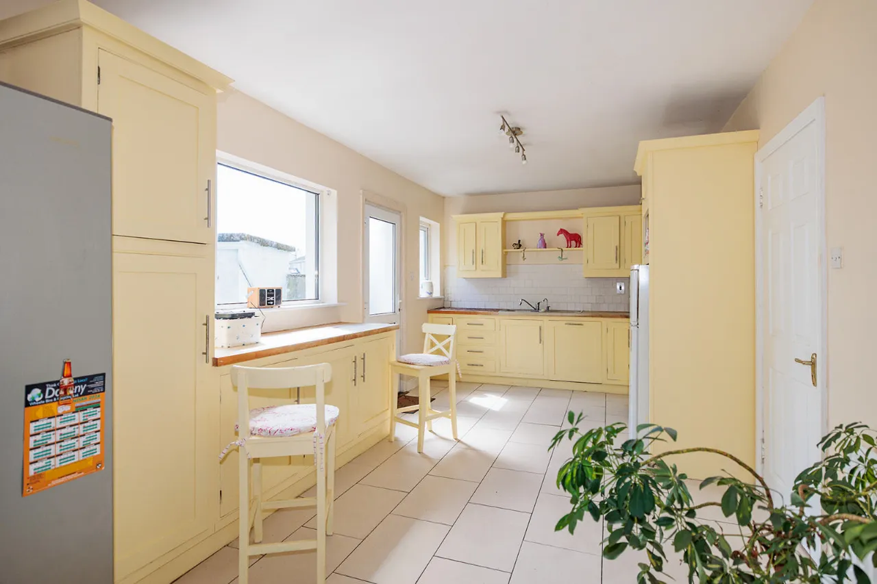 Photo of 1 Clarnwood, Freshford Road, Kilkenny, R95 HYW2