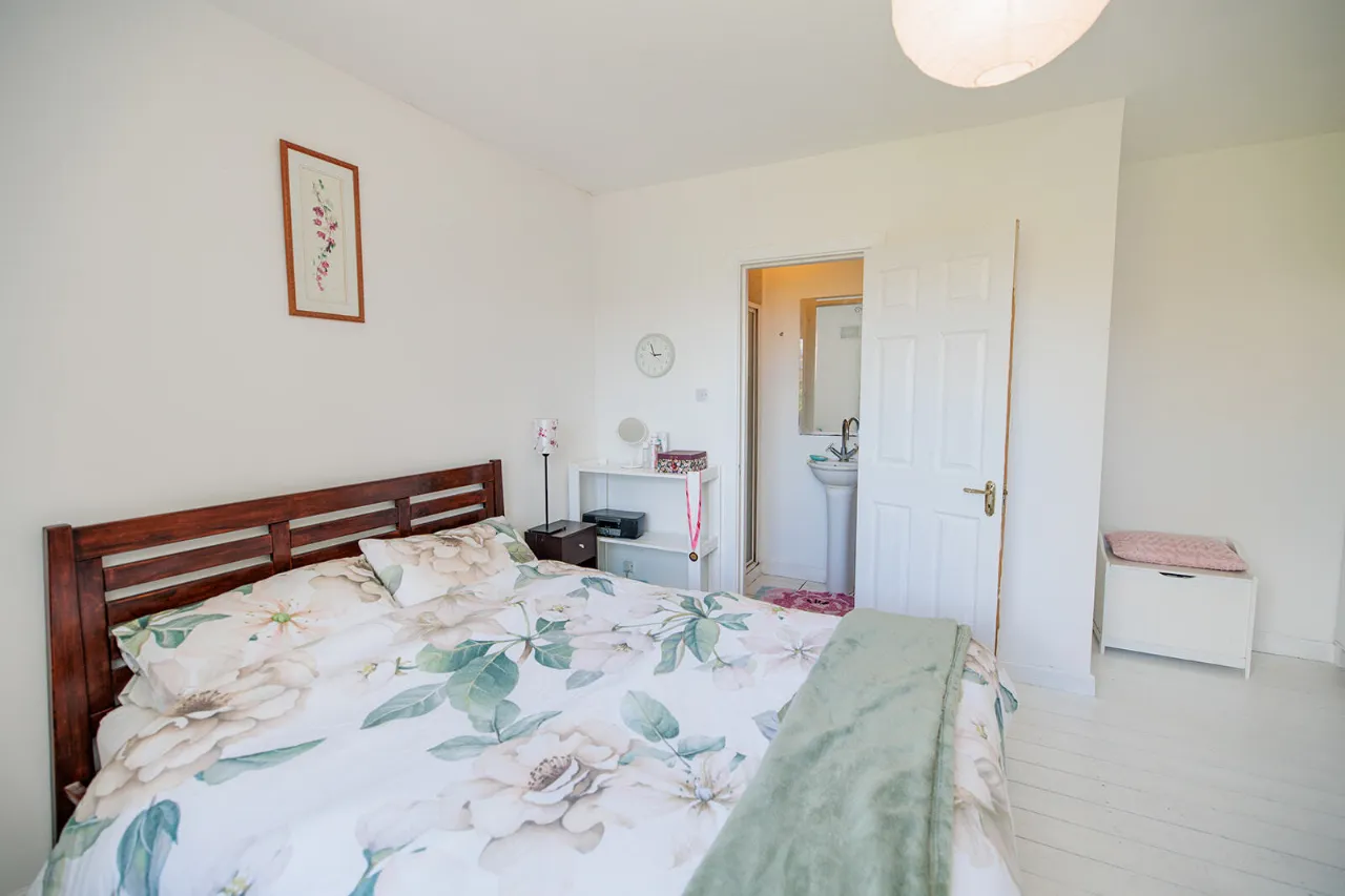 Photo of 1 Clarnwood, Freshford Road, Kilkenny, R95 HYW2