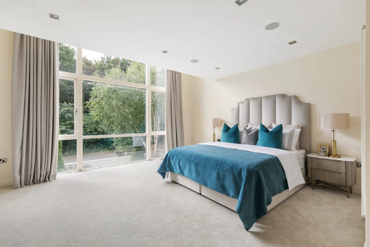 Photo of 1 Longwood, Wynnsward Park, Clonskeagh, Dublin 14, D14 V9H3