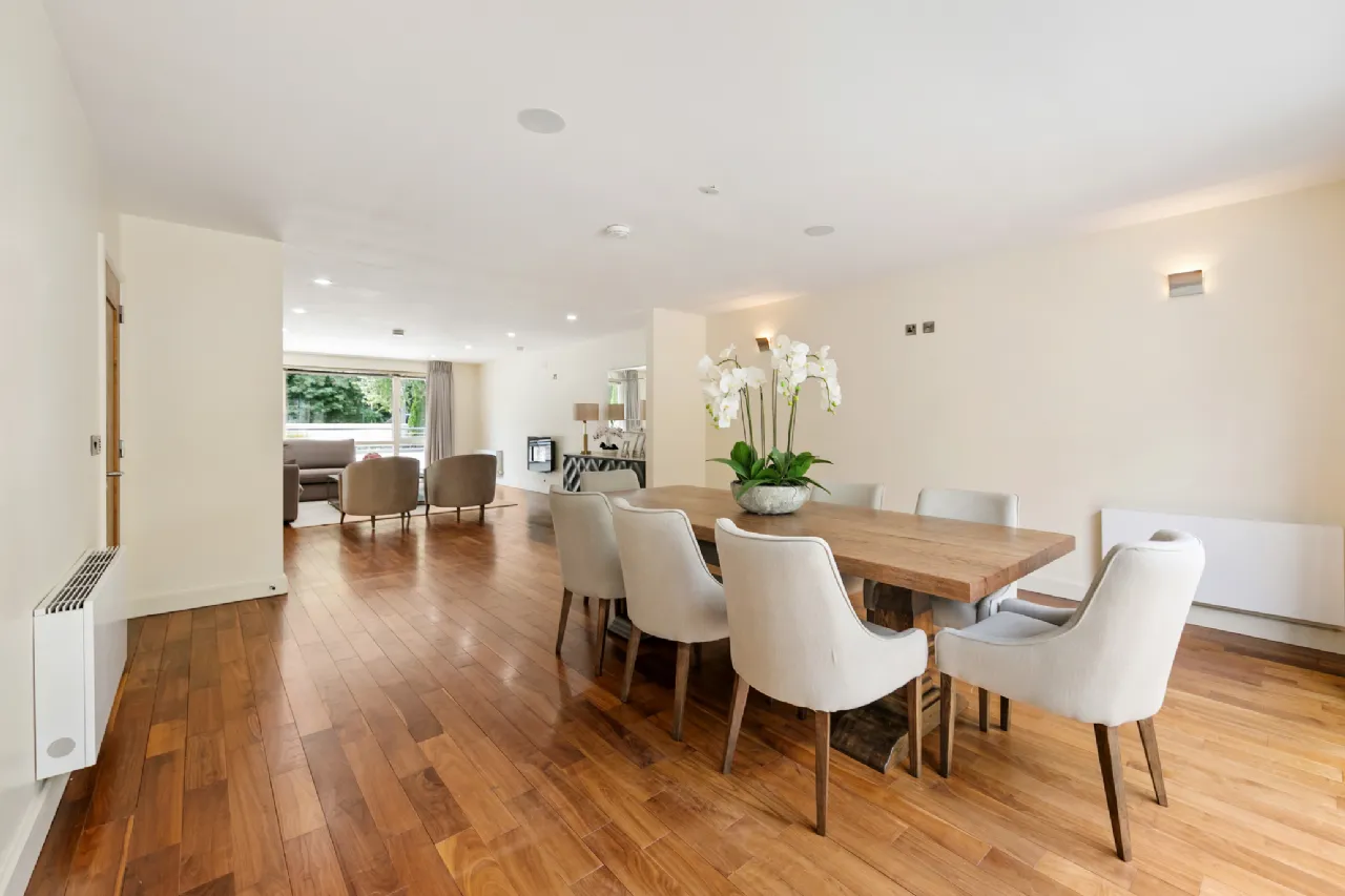 Photo of 1 Longwood, Wynnsward Park, Clonskeagh, Dublin 14, D14 V9H3