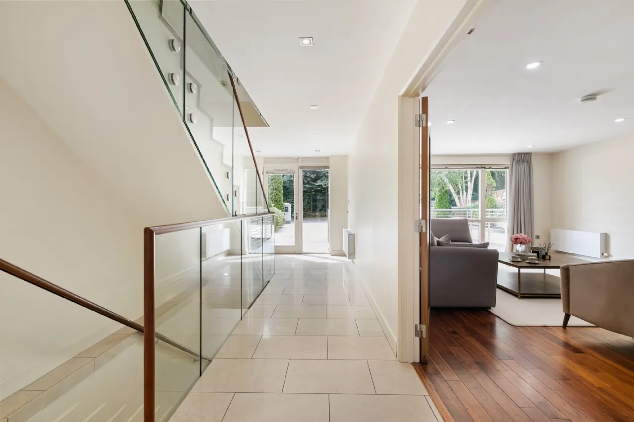 Photo of 1 Longwood, Wynnsward Park, Clonskeagh, Dublin 14, D14 V9H3