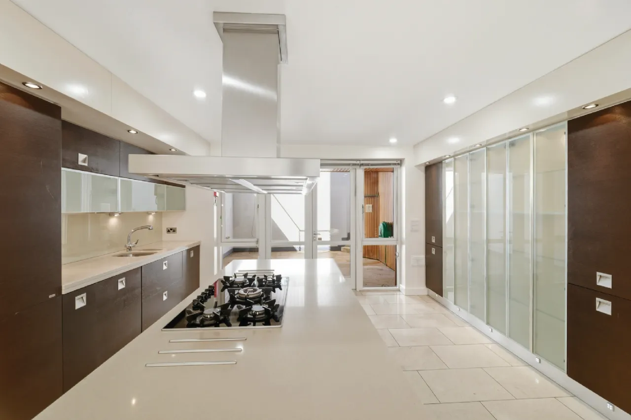 Photo of 1 Longwood, Wynnsward Park, Clonskeagh, Dublin 14, D14 V9H3