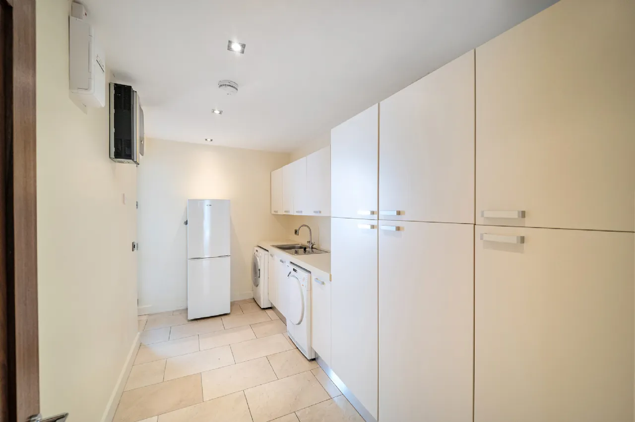 Photo of 1 Longwood, Wynnsward Park, Clonskeagh, Dublin 14, D14 V9H3