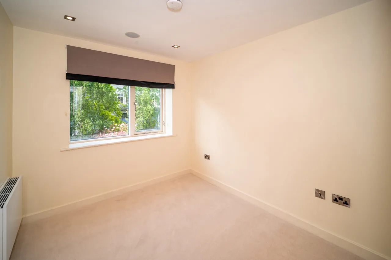 Photo of 1 Longwood, Wynnsward Park, Clonskeagh, Dublin 14, D14 V9H3