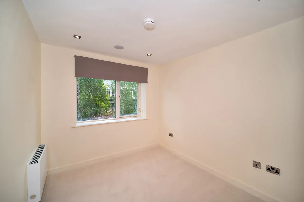 Photo of 1 Longwood, Wynnsward Park, Clonskeagh, Dublin 14, D14 V9H3